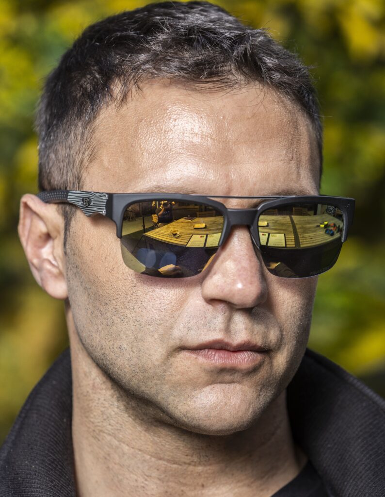 Polarized glasses – the end of glare and eye fatigue during your outdoor activities